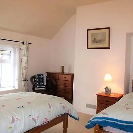 Sunbeam - 3 Bedroom Traditional - Straight Off The Filey