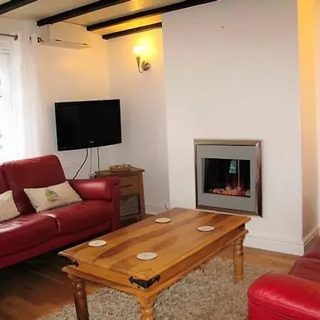 בית נופש Sunbeam - 3 Bedroom Traditional - Straight Off The *