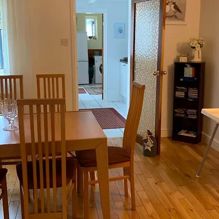 Sunbeam - 3 Bedroom Traditional - Straight Off The Filey
