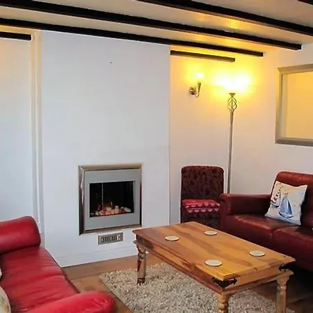 Sunbeam - 3 Bedroom Traditional - Straight Off The *